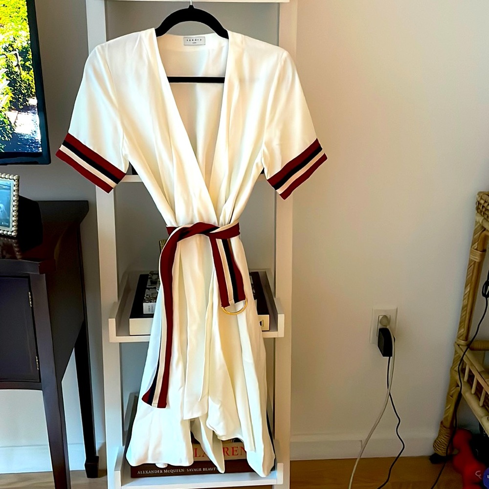Sandro paris crepe white short sleeve dress size 36 new with tags never worn